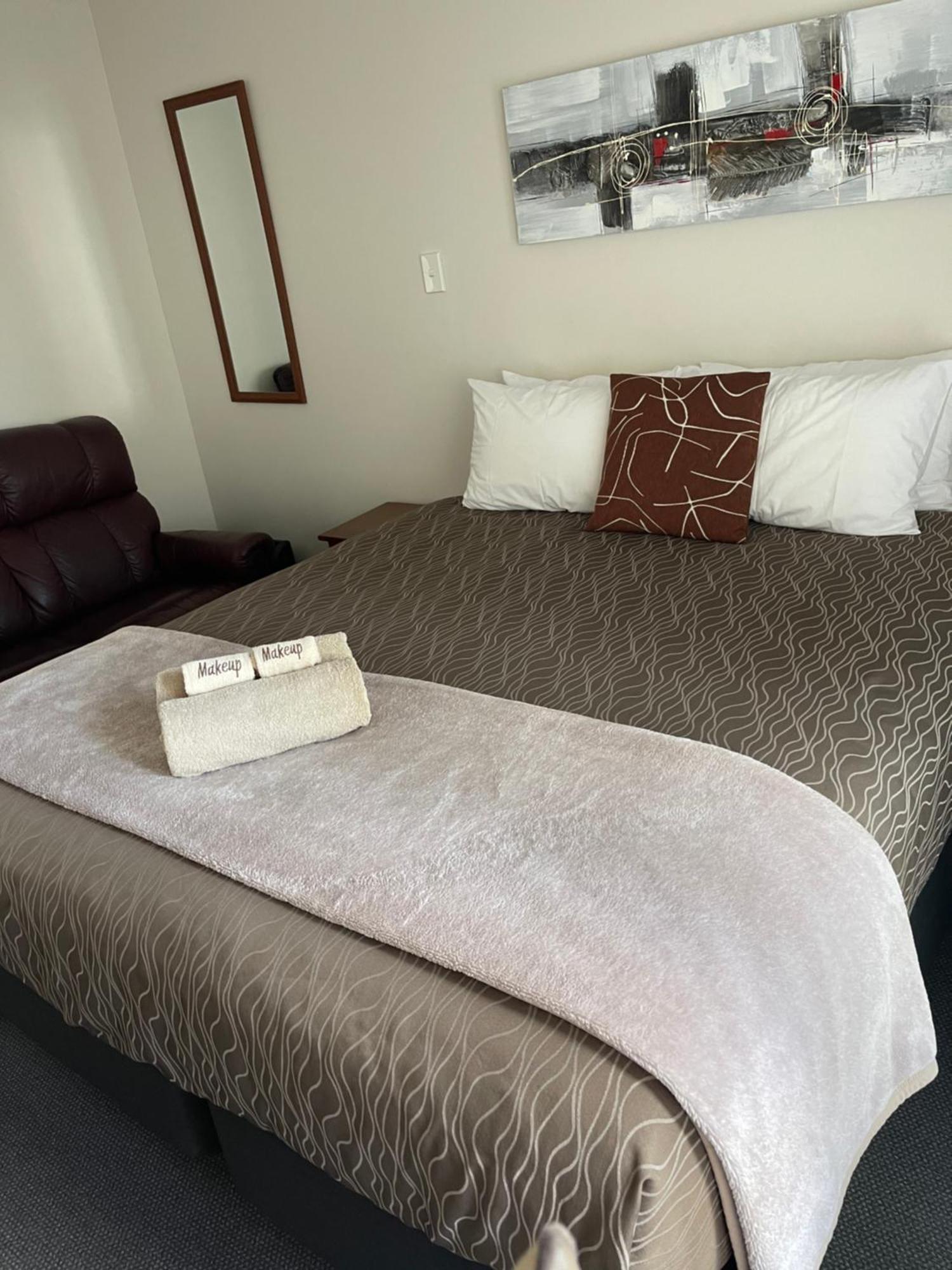 Amalfi Motor Lodge Крайстчърч Екстериор снимка