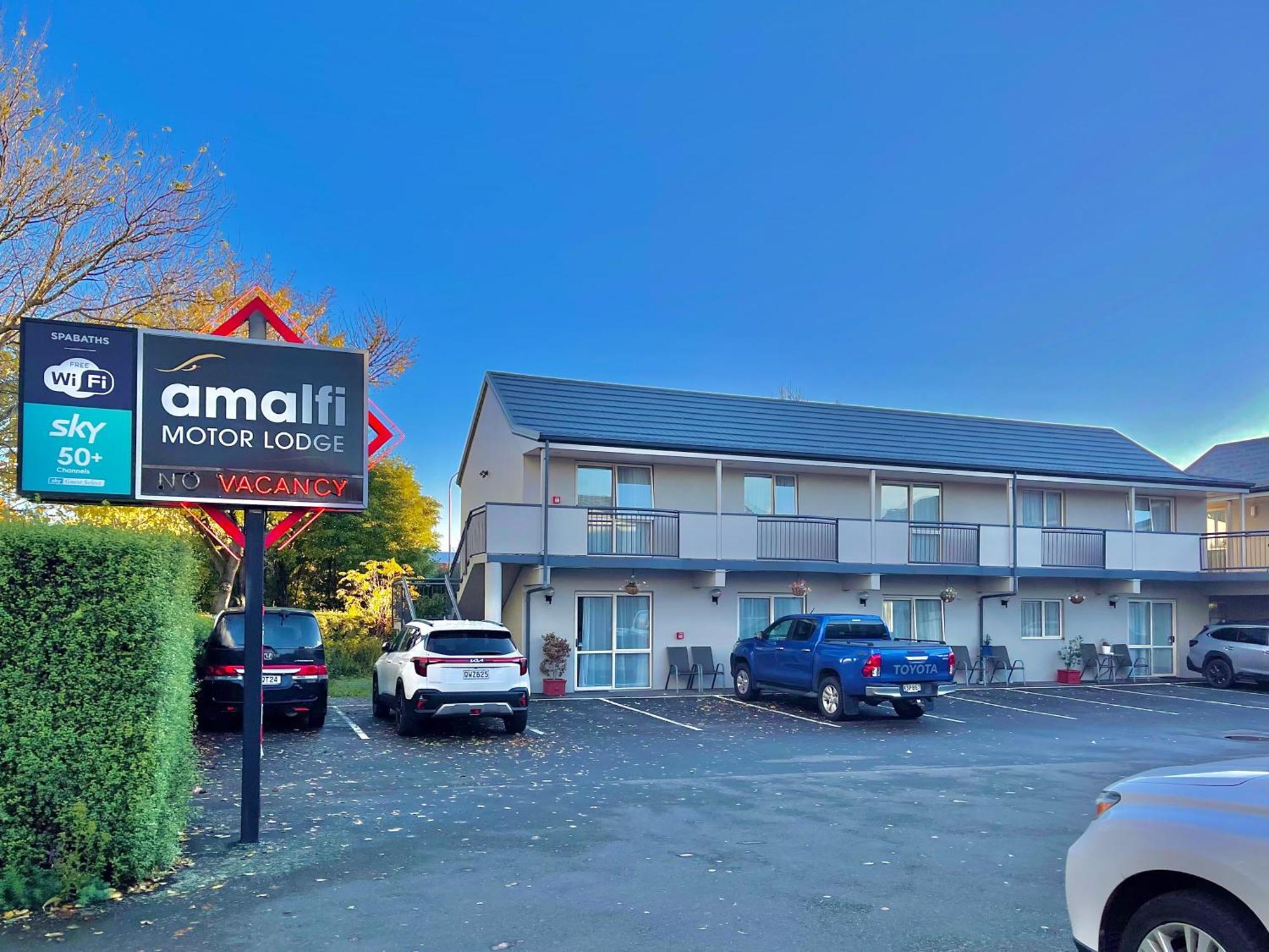 Amalfi Motor Lodge Крайстчърч Екстериор снимка